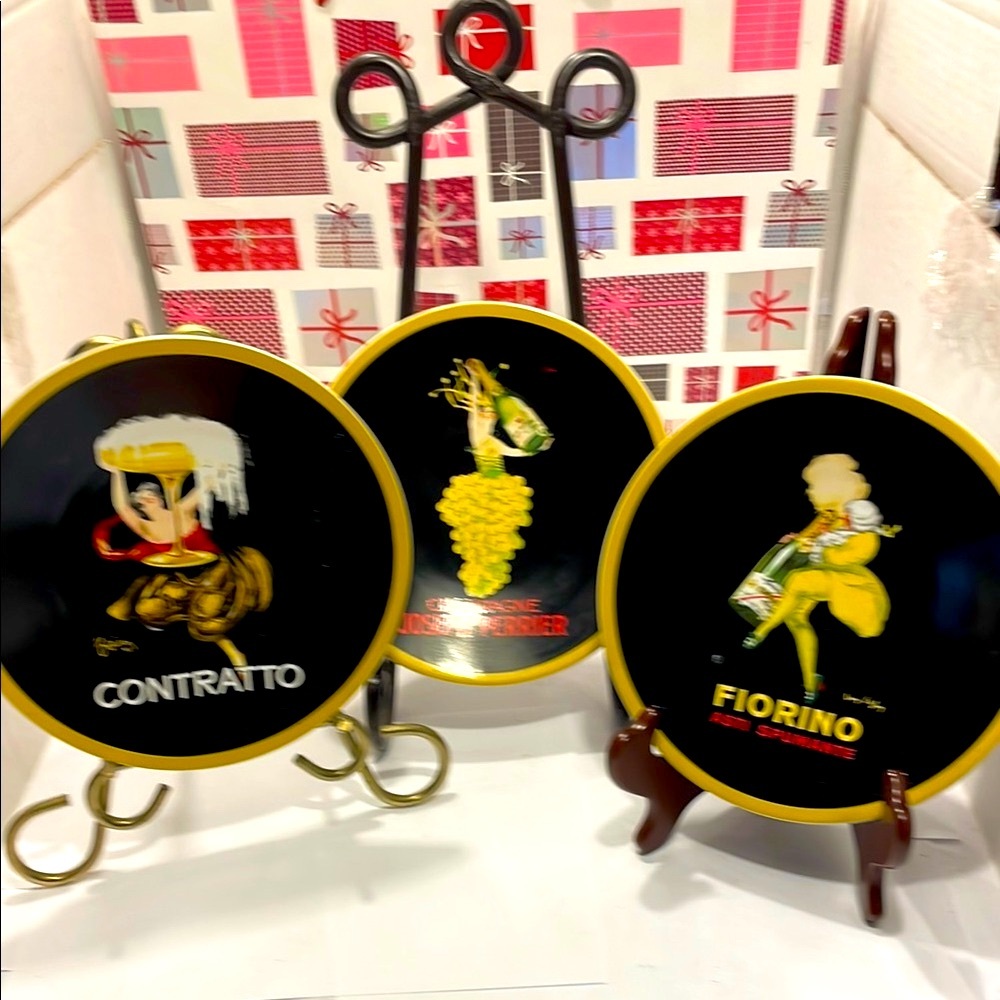 Set of 3 Sakura Vintage Style Wall Art Set - Black, Yellow, Red